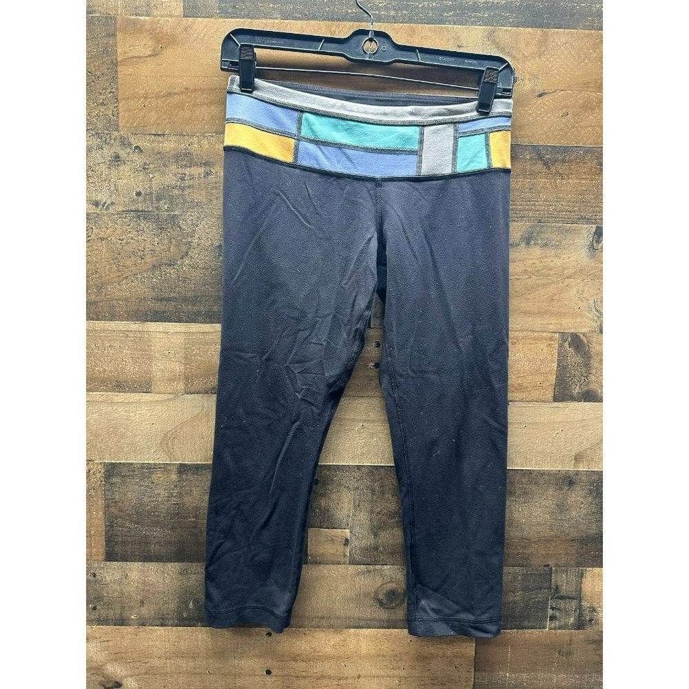 Lululemon Women's Capri Leggings with Multicolor Waistband Size 6